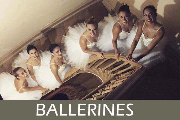 Ballerines et danseurs de ballet pour divertir vos invités du Prêt-A-Party de Montréal! Appelez réservez vos danseurs dès aujourd'hui 514.926.4940